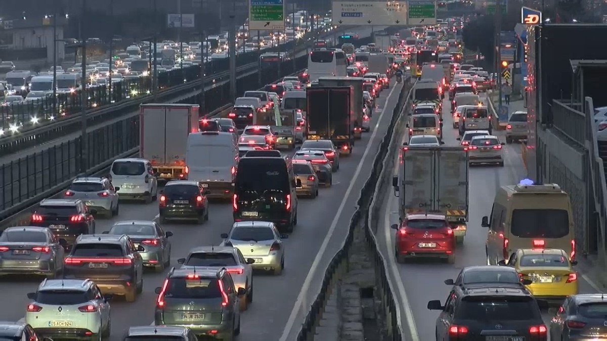 İstanbul’da trafik yoğunluğu yüzde 83’te